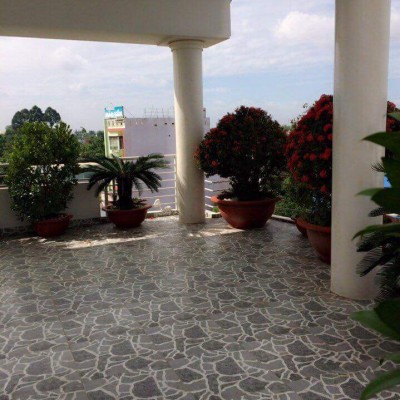 BÁN GẤP BIỆT THỰ KÈM DÃY TRỌ HÓC MÔN