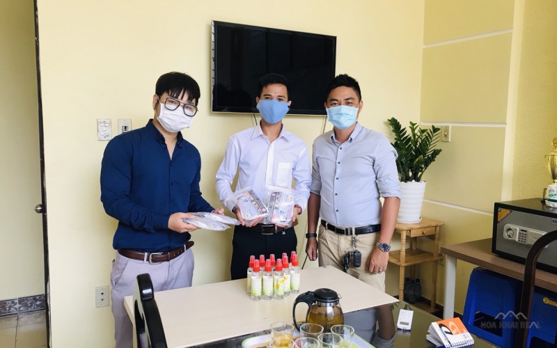 Hoa Khải đồng hành và bảo vệ nhân viên mùa Covid-19